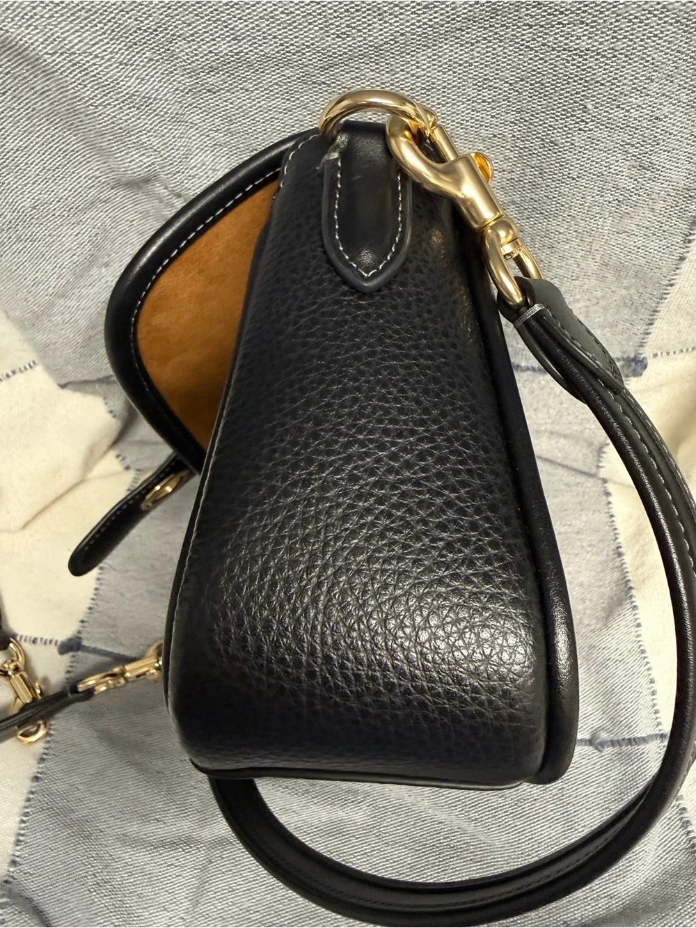 Coach Black Pebbled Leather  Shoulder/crossbody Bag with Gold Hardware
